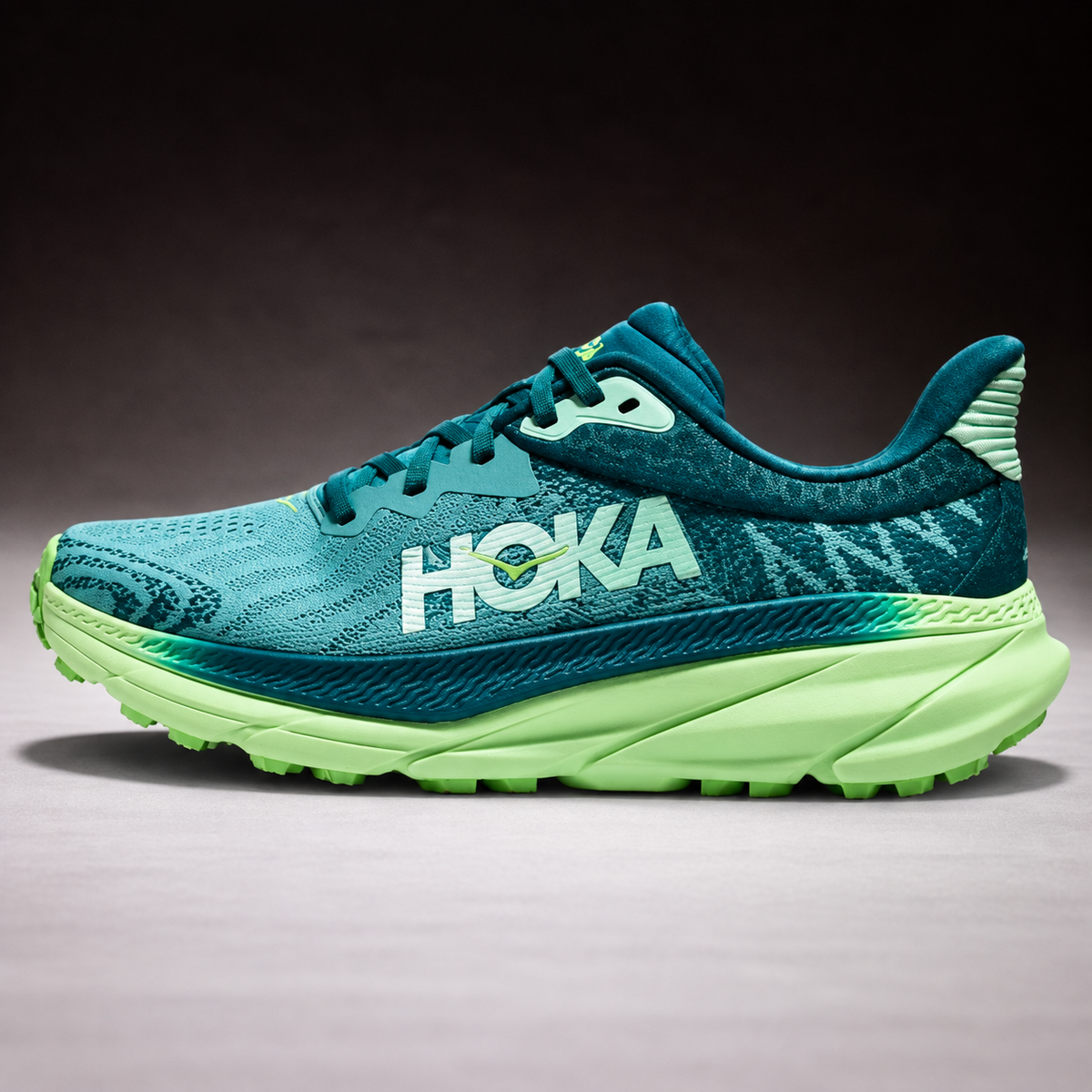 Hoka Challebger 7