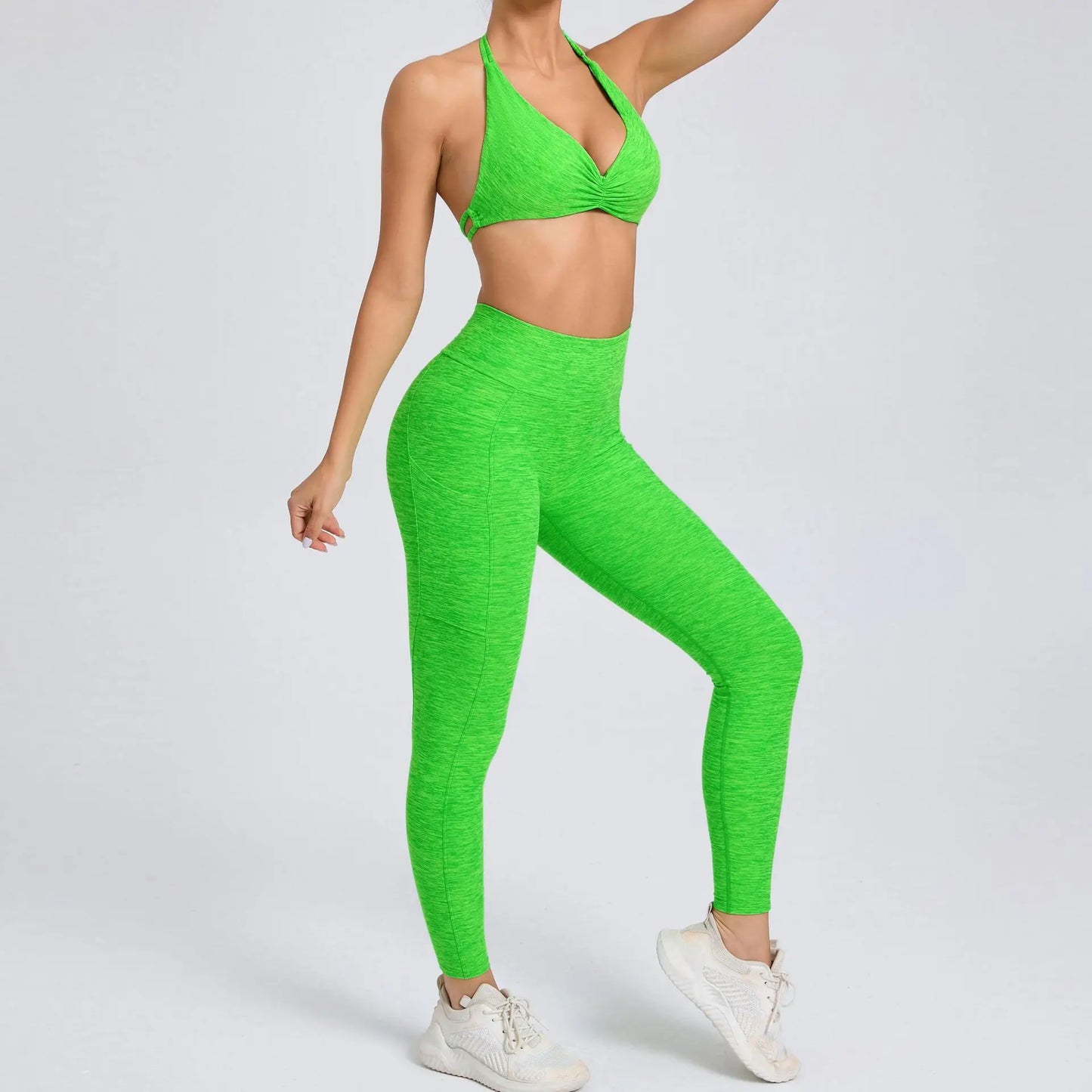 Conjunto Deportivo Top Corto y Short Push-Up Sin Mangas