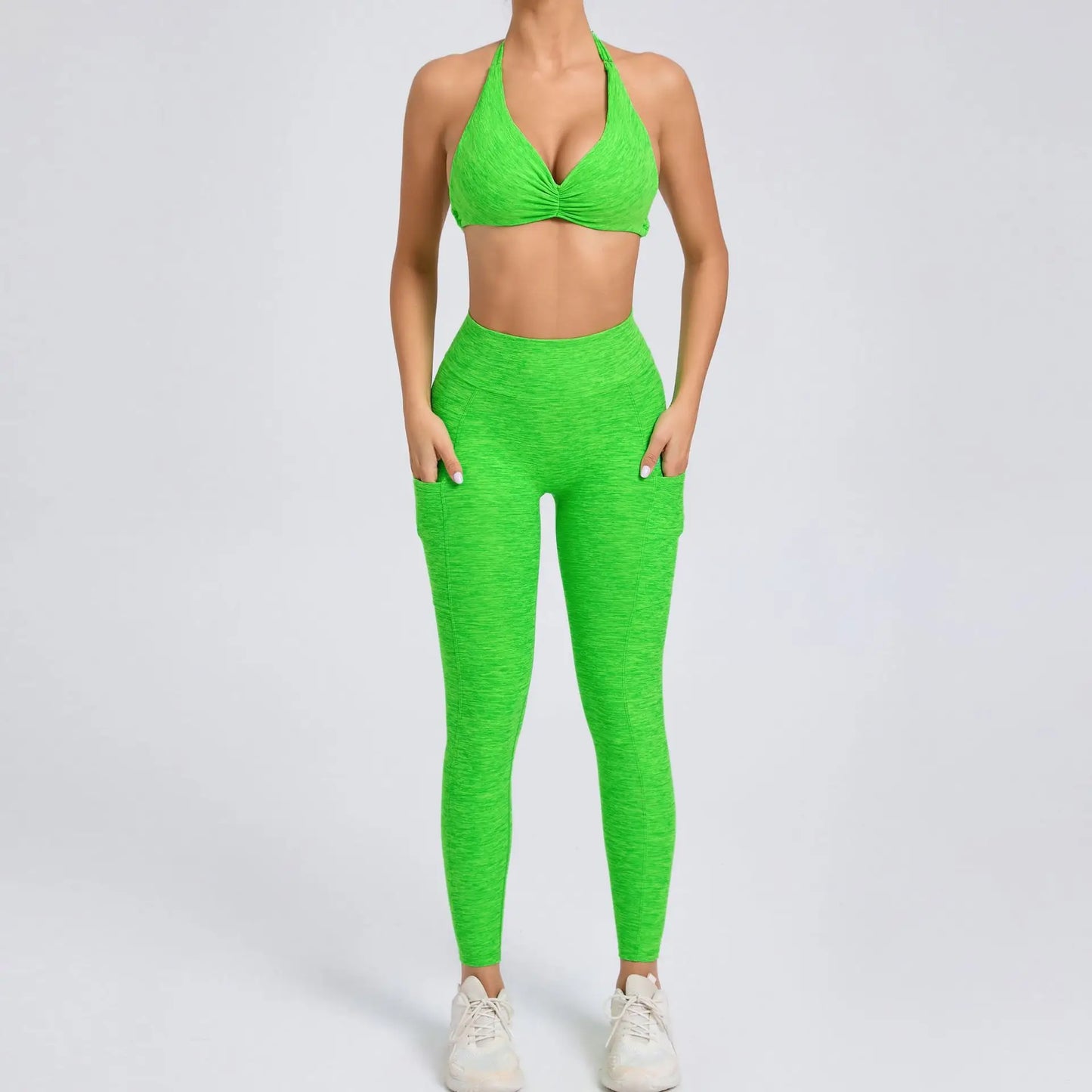 Conjunto Deportivo Top Corto y Short Push-Up Sin Mangas